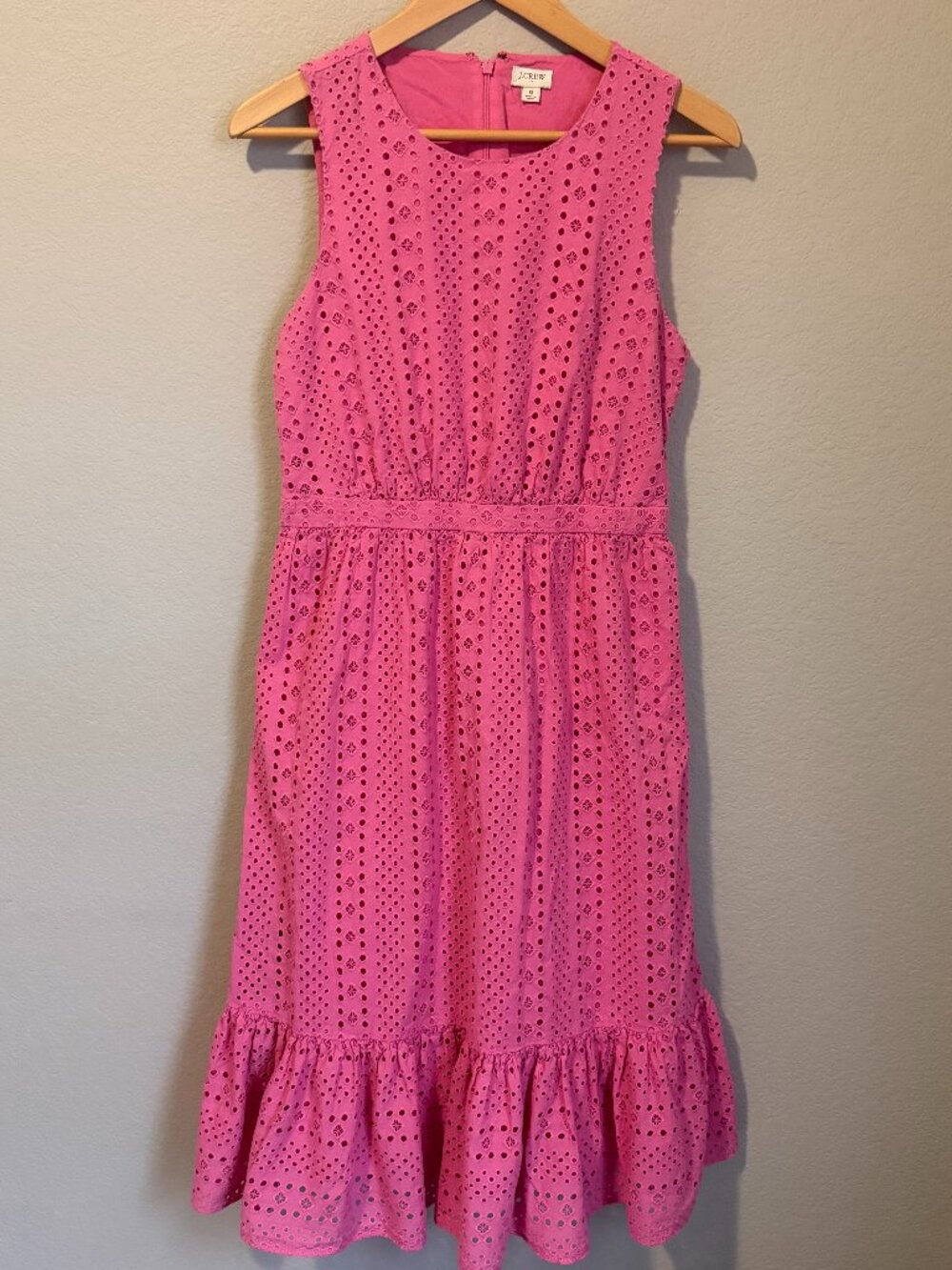 Eyelet J.Crew dress in bright pink | Size 6